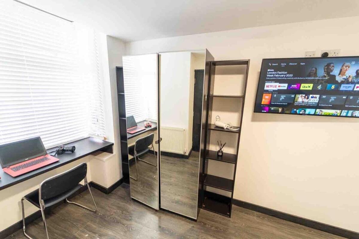 Stay Sa Cosy Equipped Studios Available 10 Mins From The City! Free Wifi &50" Smart Tv'S! Birmingham Exterior foto